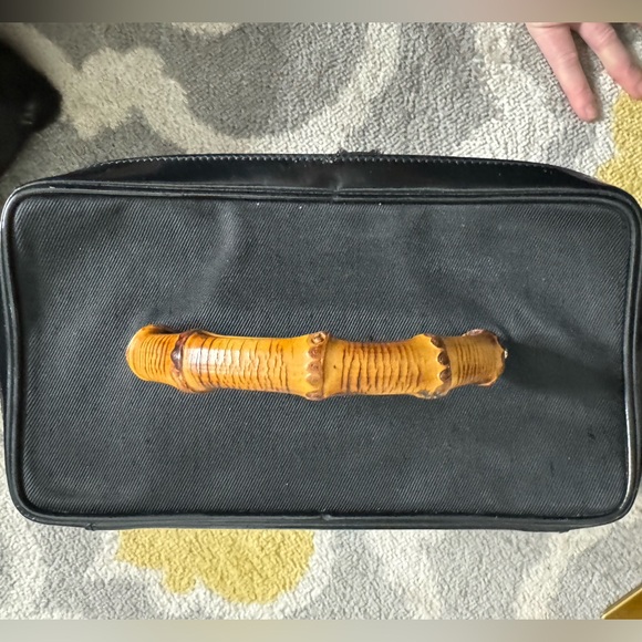 Vintage Gucci travel/makeup case with COA - Picture 6 of 11